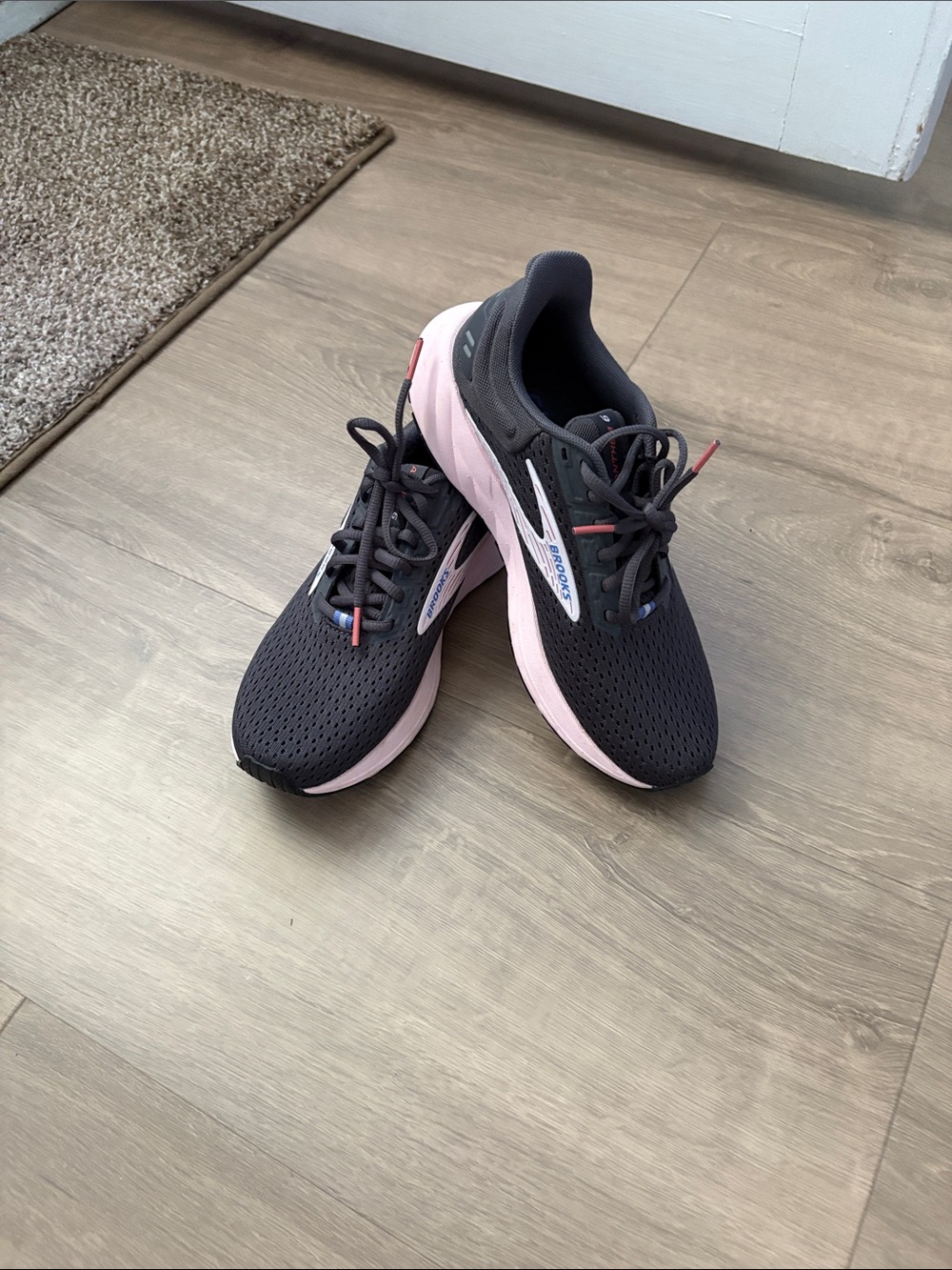 Brooks Women’s Sneakers